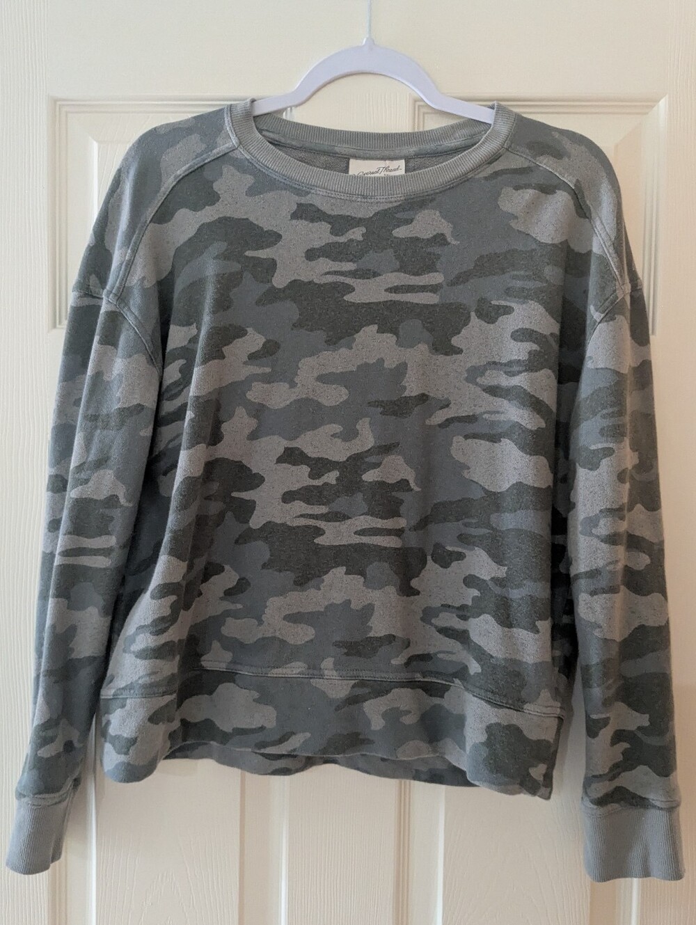 Women's Camo Crewneck Sweatshirt